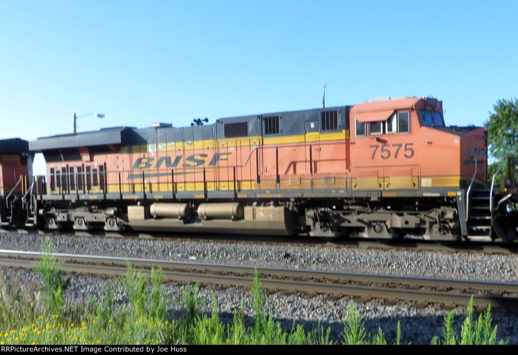 BNSF 7575